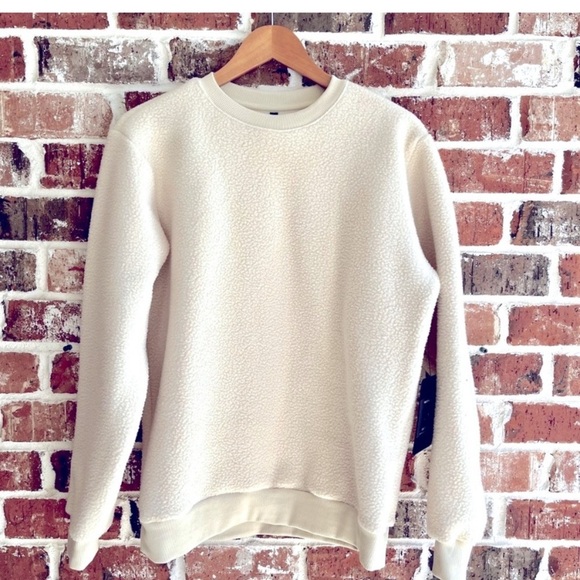 Fabletics The Explorer Crew Sherpa Pullover Sweatshirt Cream Small - Picture 1 of 5